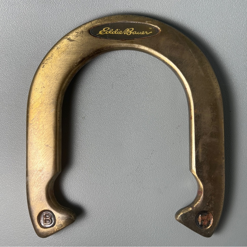 Eddie Bauer Horseshoe